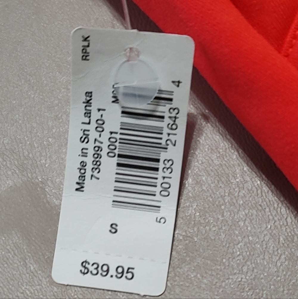 GAP Bold Red Racerback Workout Top With Built In Bra - Picture 4 of 4